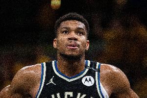 队记：字母哥仍是火箭的潜在目标 但交易是否可行存在不确定性