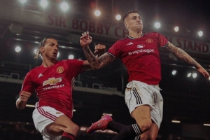 433社媒晒塞斯科追随伊布脚步加盟曼联图片，库尼亚点赞