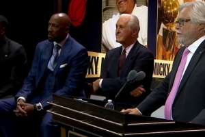 热火老板阿里森入选奈史密斯名人堂 引荐人为莱利、莫宁和韦德