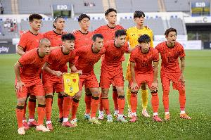 足球报：国足新帅10月难出炉，技术总监克瑞斯回归不顺畅