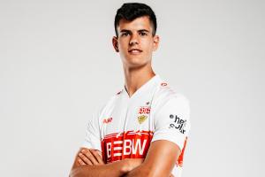 皇马握有50%转会分成！阿斯：20岁中场切玛在斯图加特发挥出色