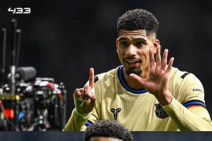 好兄弟！阿劳霍进球之后比6号手势致意受伤的加维