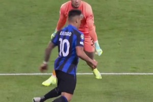 这个单刀是多少国米球迷的意难平！如果再给他一次机会......