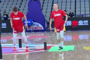 即将迎战韩国！中国女篮提前到场进行热身训练！