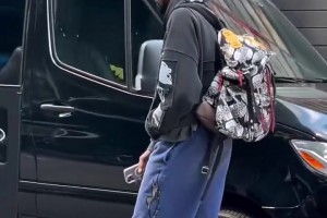 杜兰特现身纽约街头 这身穿搭气质直接拉满