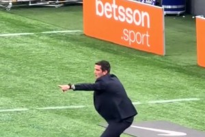 实拍齐沃场边指挥时的临场反应，网友：颇有名帅之风🔥